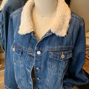 Woman's Size Large Almost Famos Denim Jacket